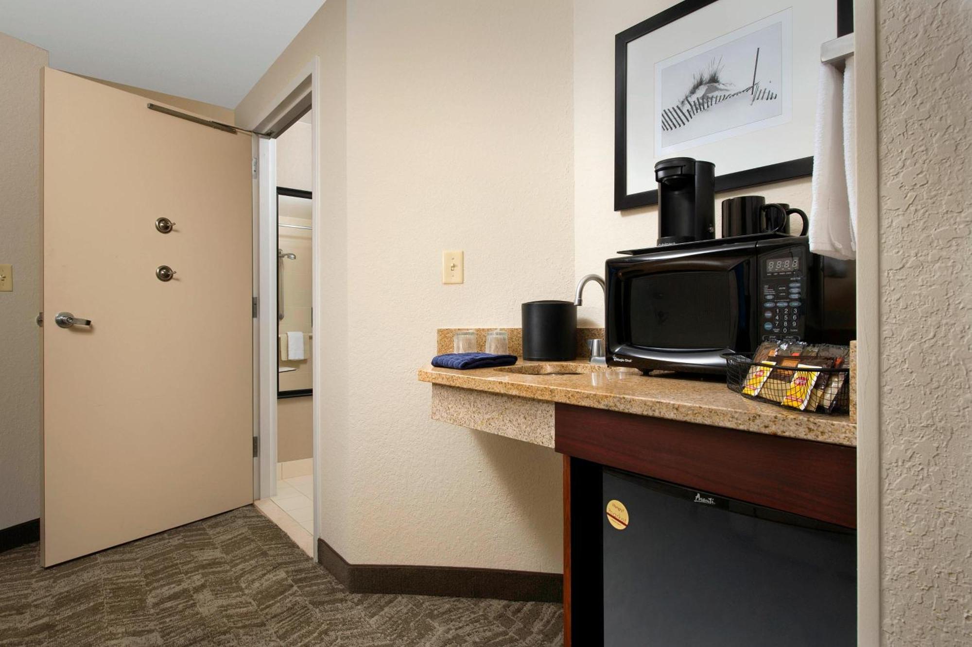 Springhill Suites By Marriott Jacksonville North I-95 Area Екстериор снимка
