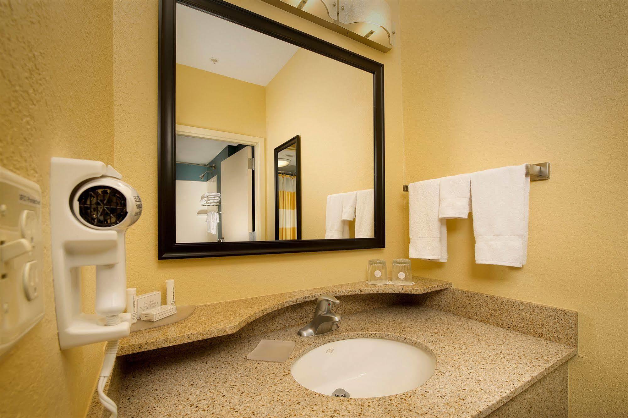 Springhill Suites By Marriott Jacksonville North I-95 Area Екстериор снимка