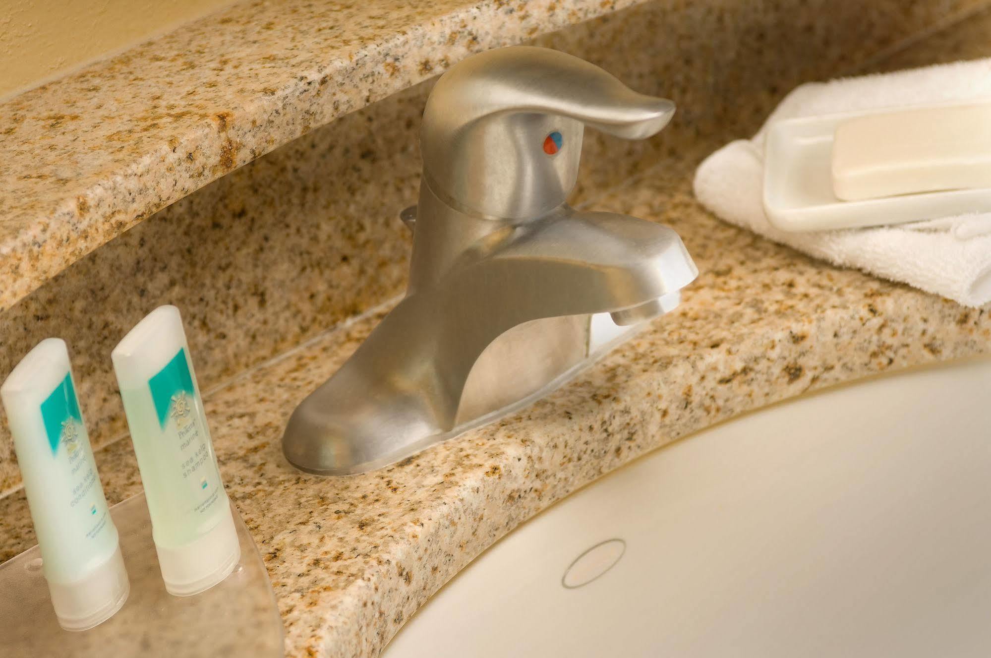 Springhill Suites By Marriott Jacksonville North I-95 Area Екстериор снимка